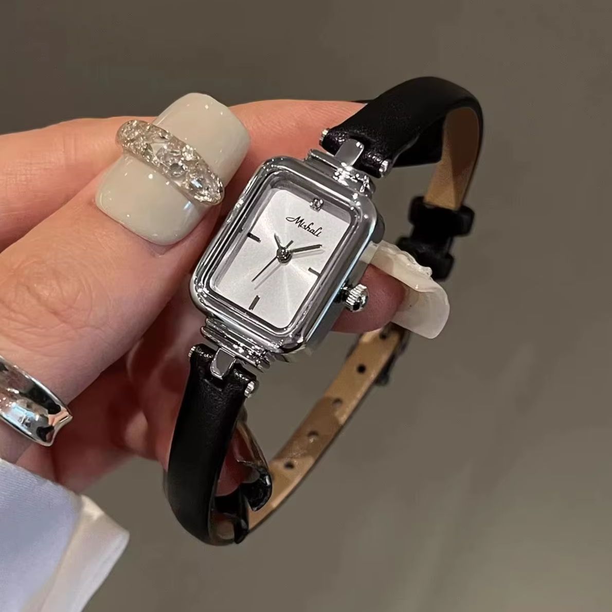 Luxury Vintage Women Watch Gen - Luxury Watch With Leather Strap review and price