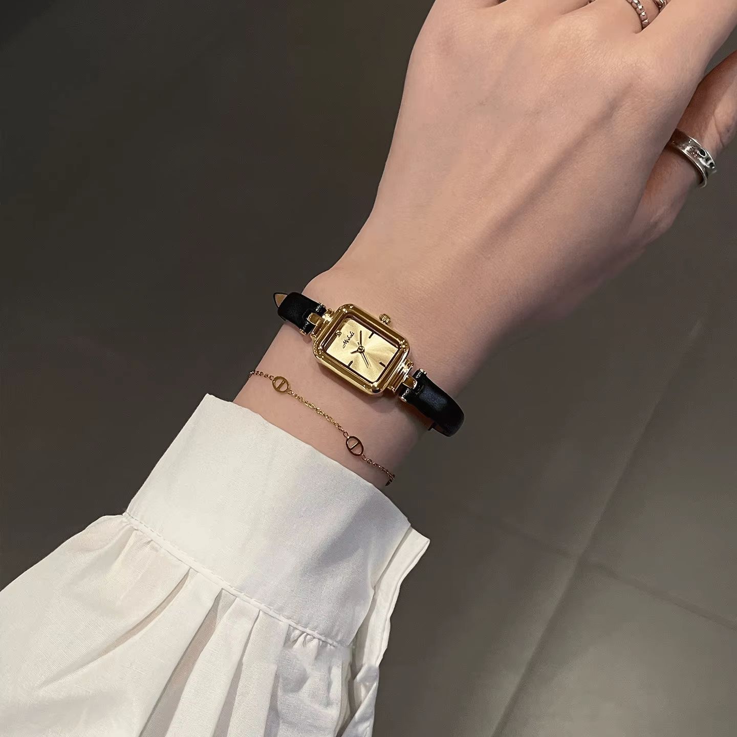 Luxury Vintage Women Watch Gen - Luxury Watch With Leather Strap review and price