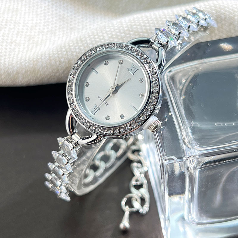 UTHAI CQ383 Fashionable Women  - Luxury Watch For Sale review and price