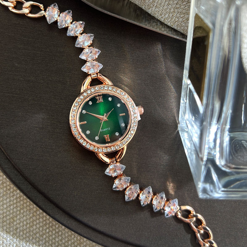 UTHAI CQ383 Fashionable Women  - Luxury Watch For Sale review and price